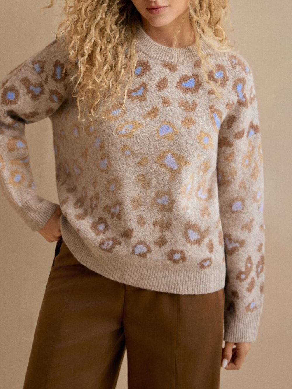 Khaki Casual Women's Leopard Pattern Dropped Shoulder Loose Sweater